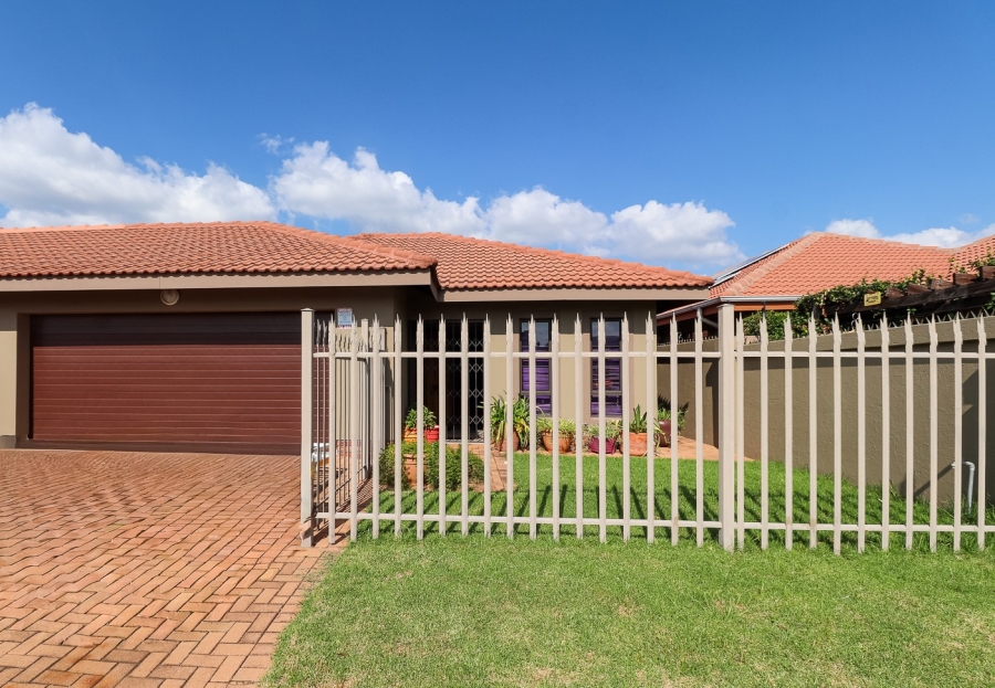 2 Bedroom Property for Sale in Flamwood North West